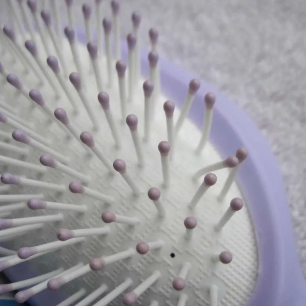Goody Cushion Styling Hair Brush Extra Grip 2002 USA Lilac Blue Full Size Style